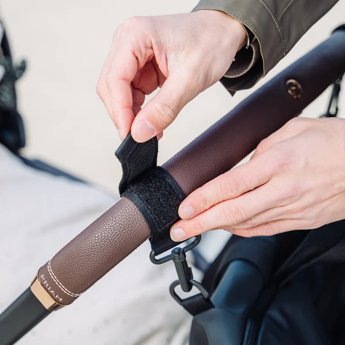 Done by Deer® Previjalni nahrbtnik Black Done by Deer