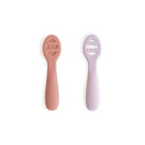 Mushie® Set di due cucchiai in silicone Blush/Shifting Sand