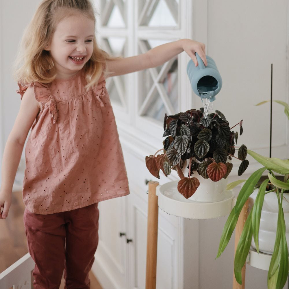 Mushie® Zalivalka iz silikona French Blue Mushie