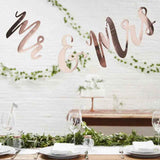 Ginger Ray® Napis wiszący Rose Gold Mr & Mrs