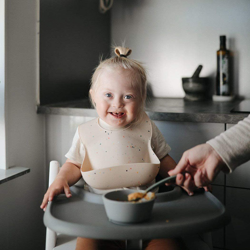 Mushie® Set dveh silikonskih žličk Cambridge Blue/Shifting Sand Mushie