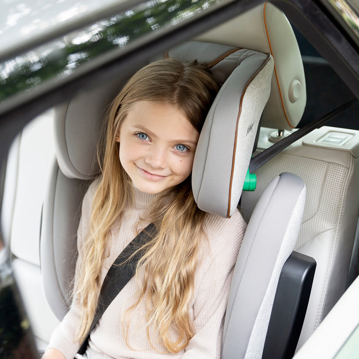 Joie® Otroški avtosedež i-Traver™ i-Size 2/3 (100-150 cm) Signature Pine Joie