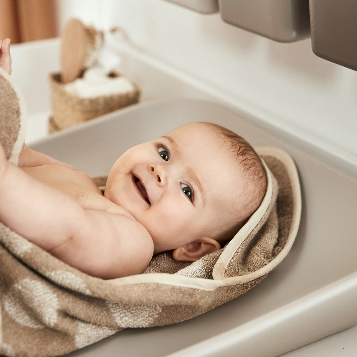 Leander® Previjalna podloga Matty Cappuccino Leander