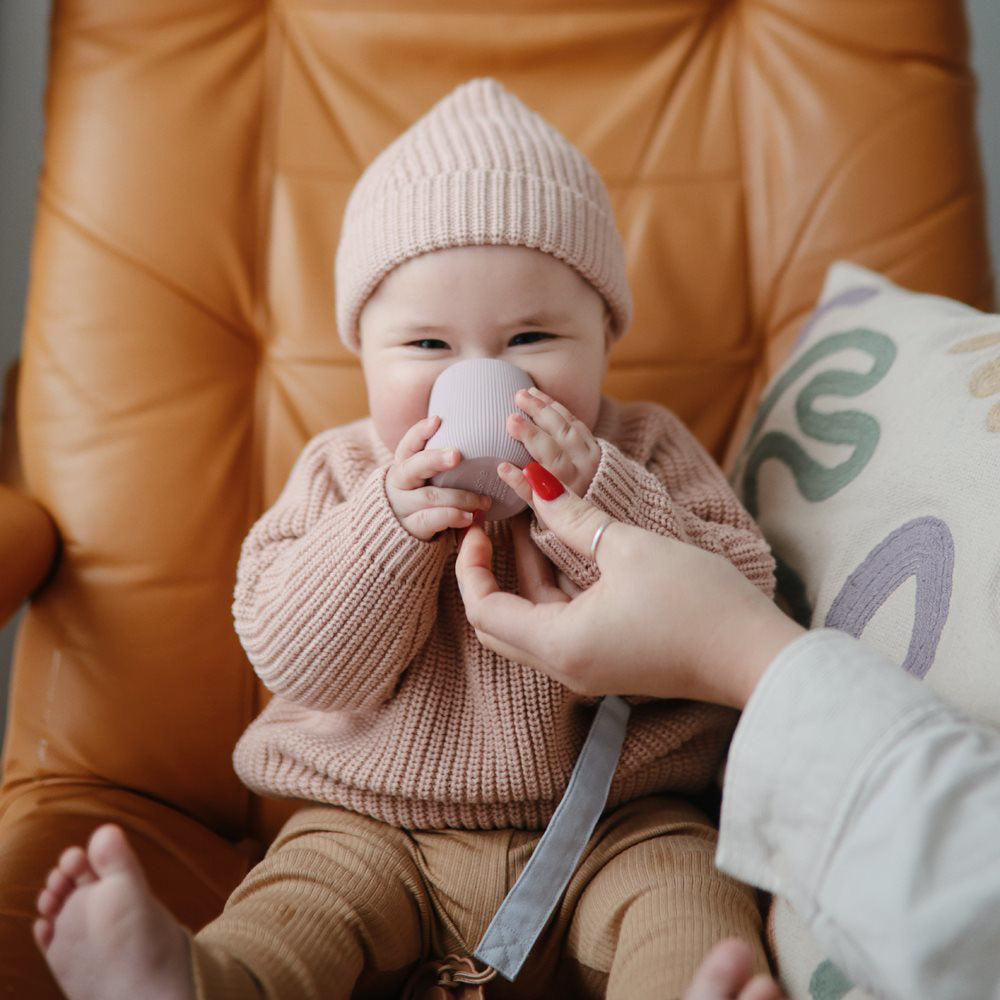 Mushie® Silikonski kozarček MINI Sippy Cup Soft Lilac Mushie