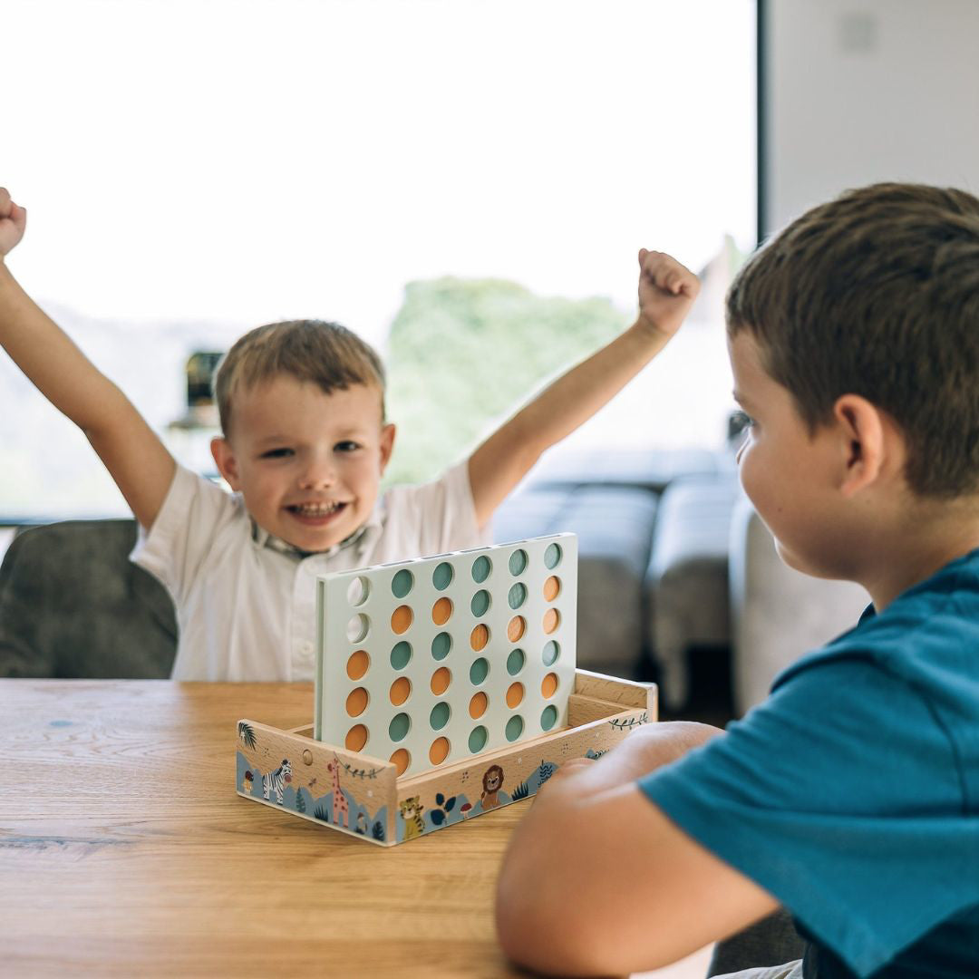 Free2Play® Igra 4 v vrsto Free2Play