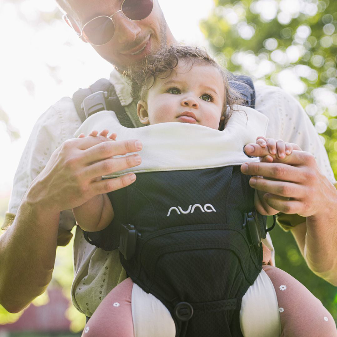 Nuna® Ergonomska nosilka Cudl™ Clik Front and Back Caviar Nuna