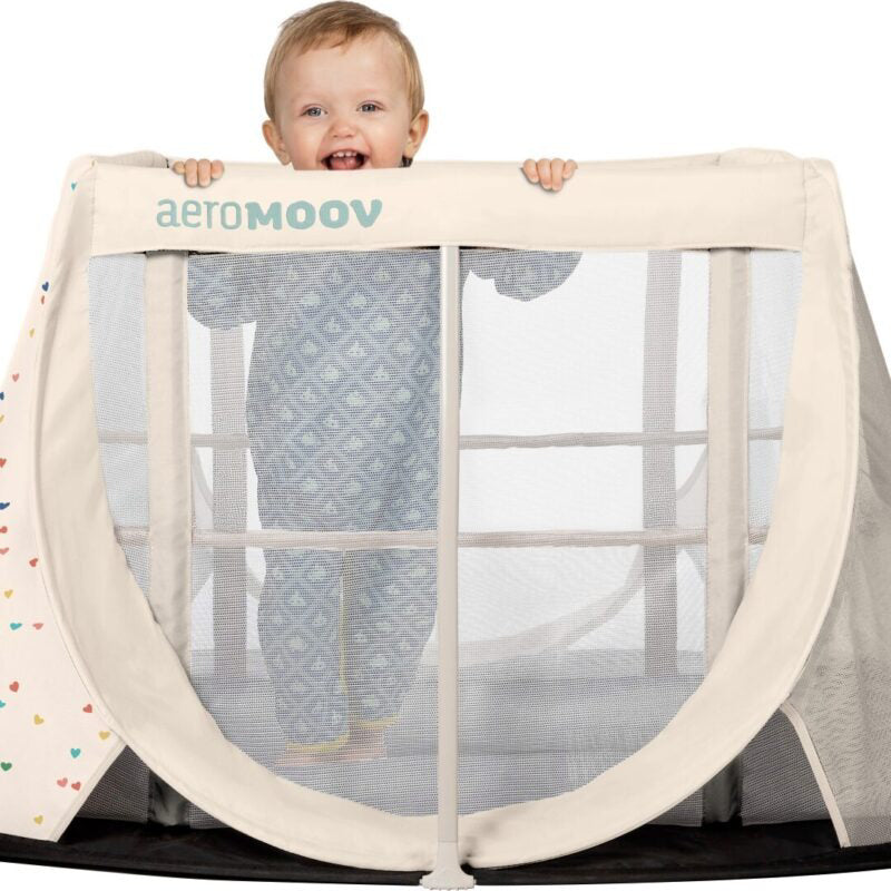 AeroMoov® Prenosna posteljica Confetti Hearts AeroMoov