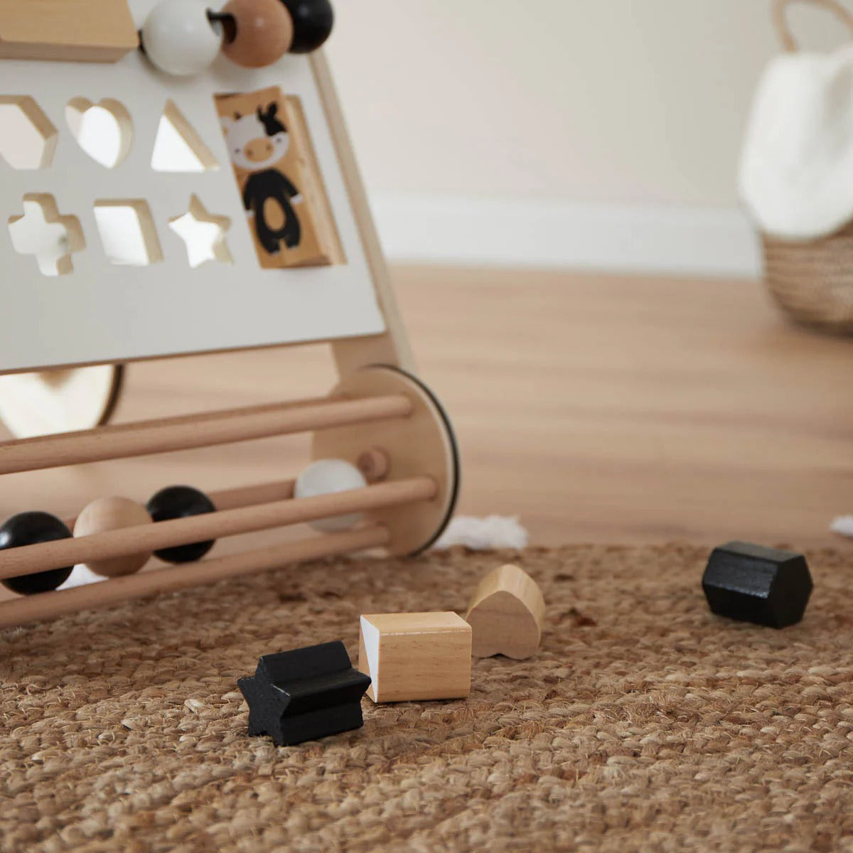 Bieco® Aktivnostni leseni voziček Black & White Bieco