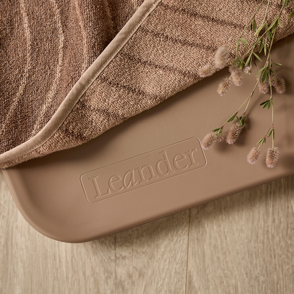 Leander® Previjalna podloga Matty™ Clay Leander