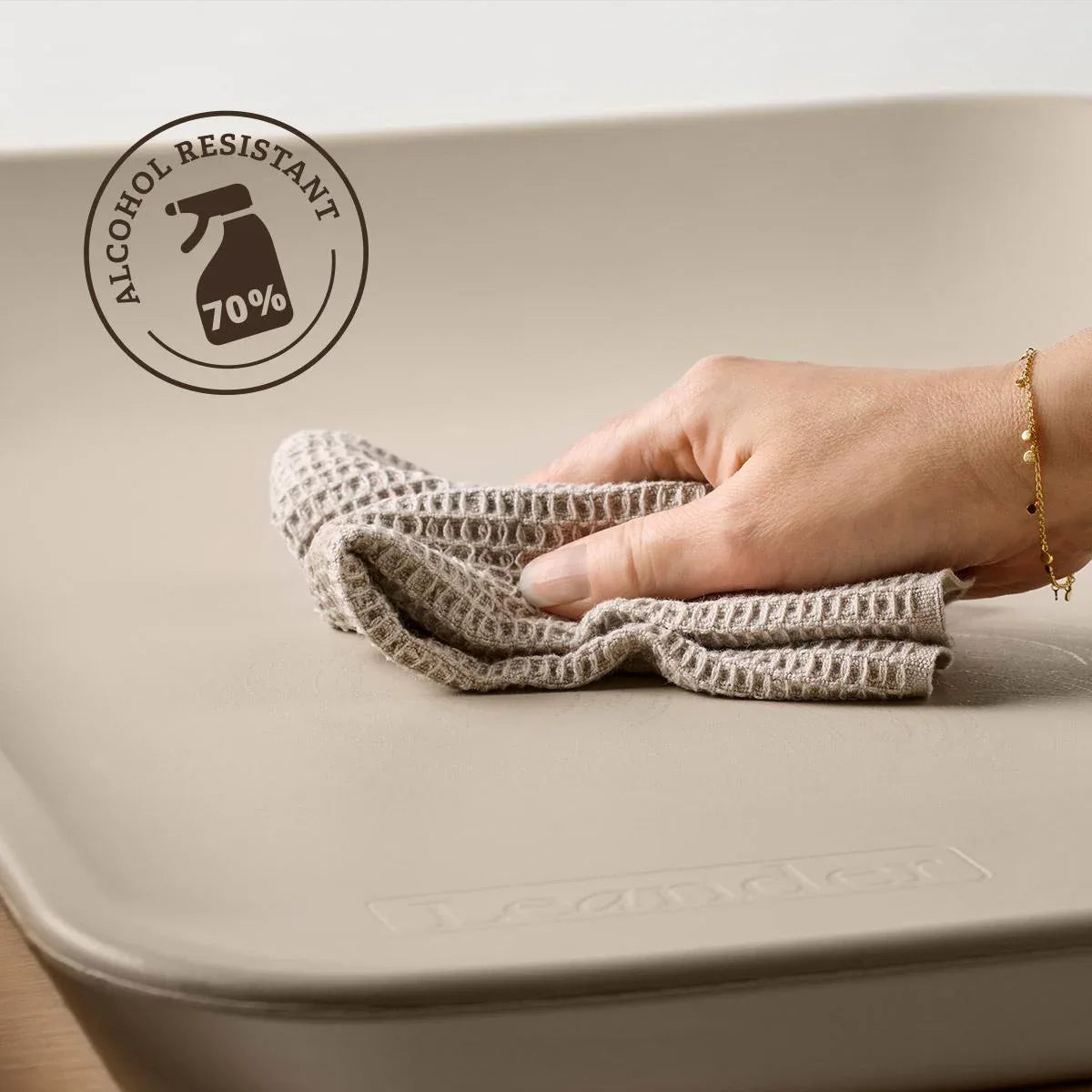 Leander® Previjalna podloga Matty™ Cappuccino Leander