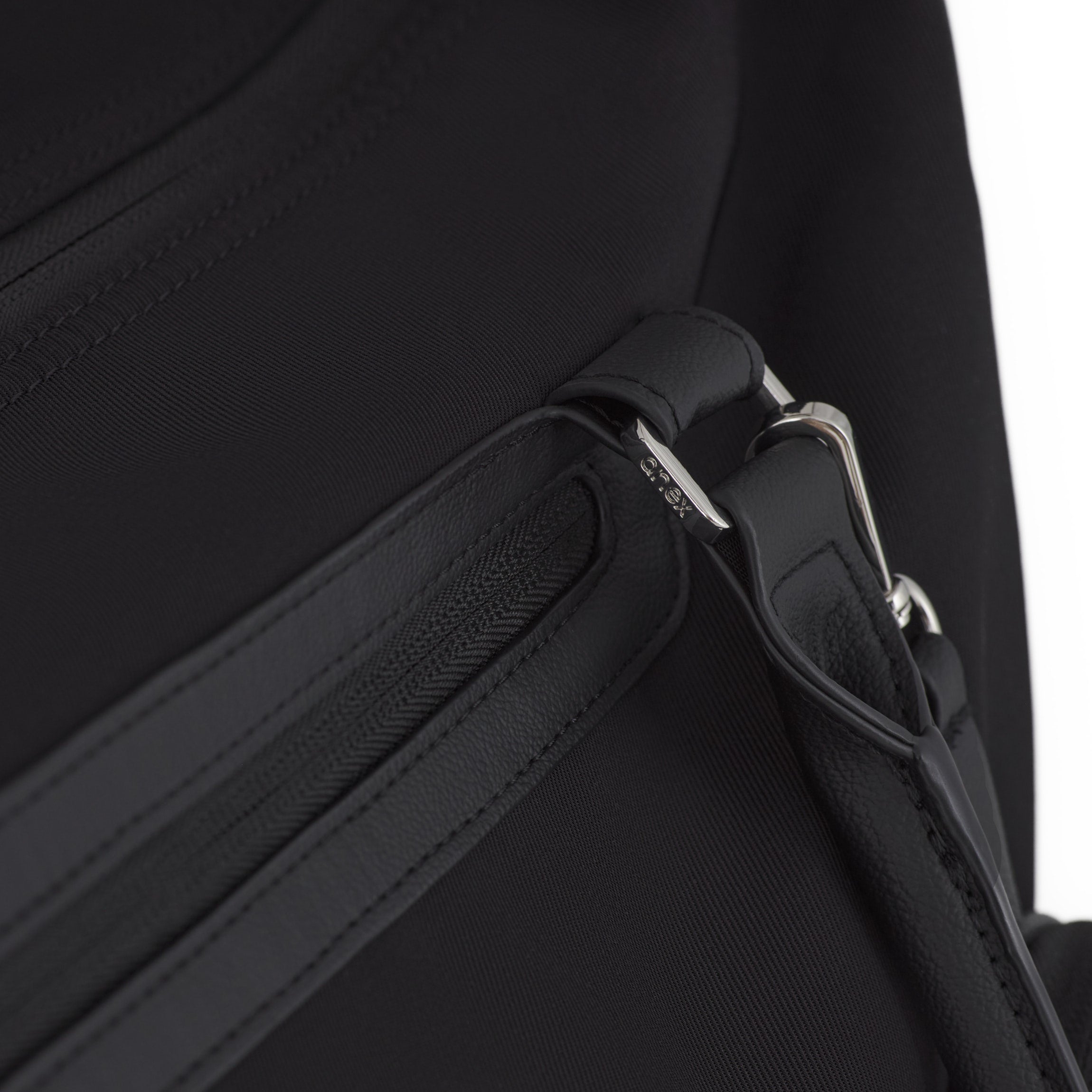 Anex® Previjalna torba Black Anex