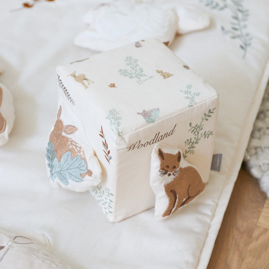 Cam Cam Copenhagen® Activity Cube OCS Woodland – slika 3