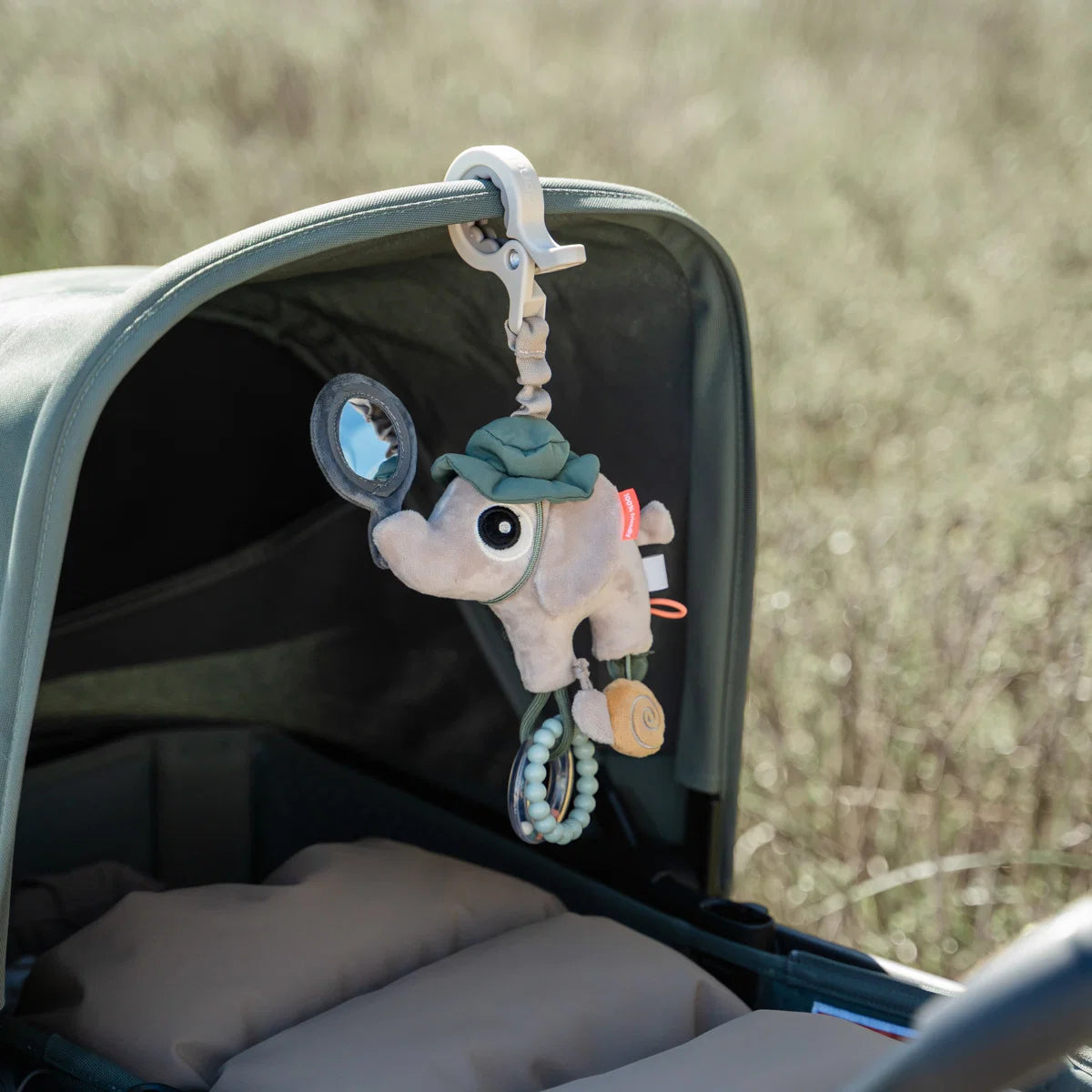 Done by Deer® Activity toy Elphee Tiny trails Sand – slika 4
