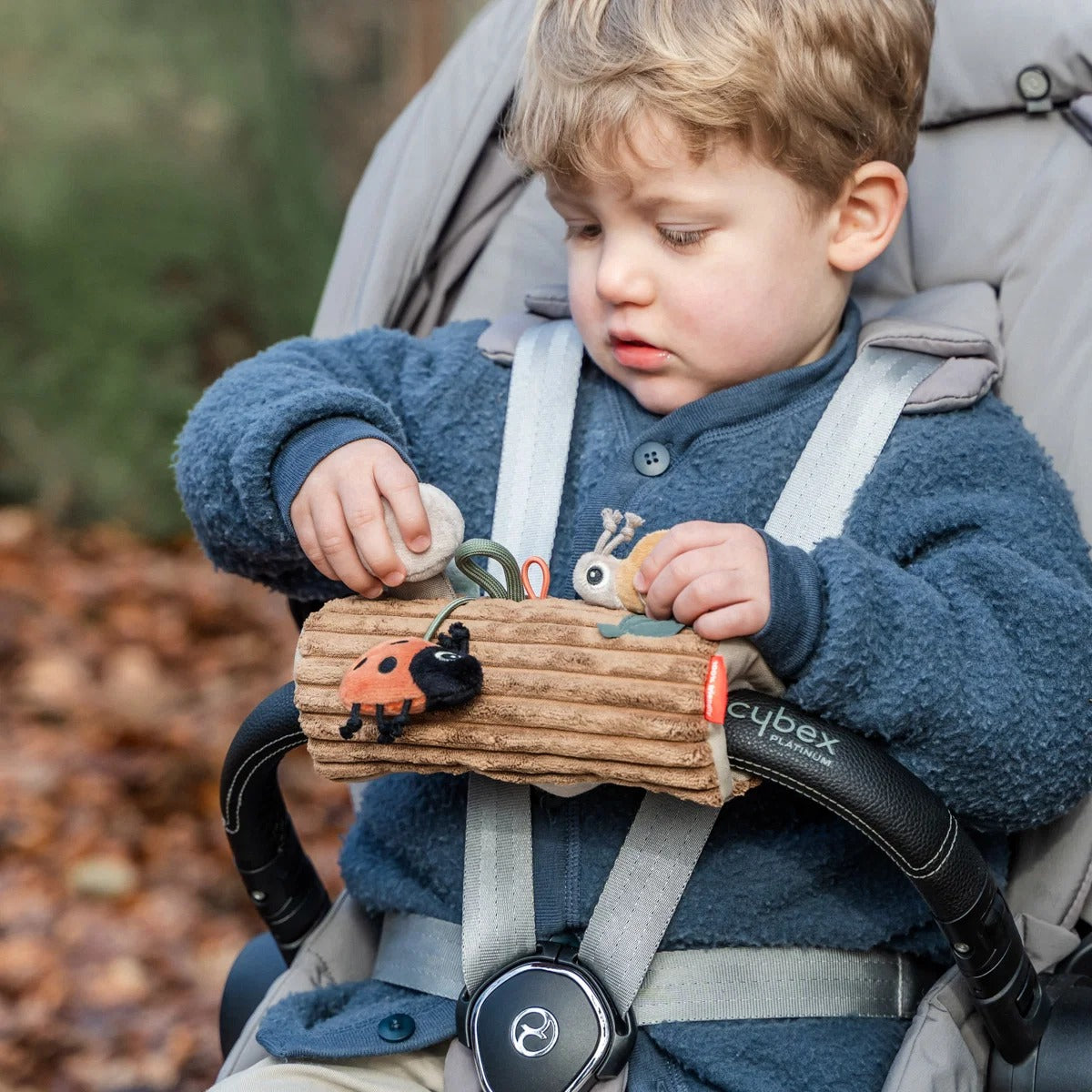 Done by Deer® Stroller activity toy Tiny trails Colour mix – slika 4