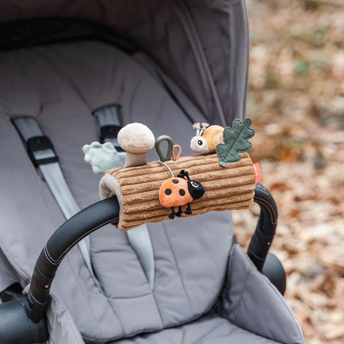 Done by Deer® Stroller activity toy Tiny trails Colour mix – slika 6