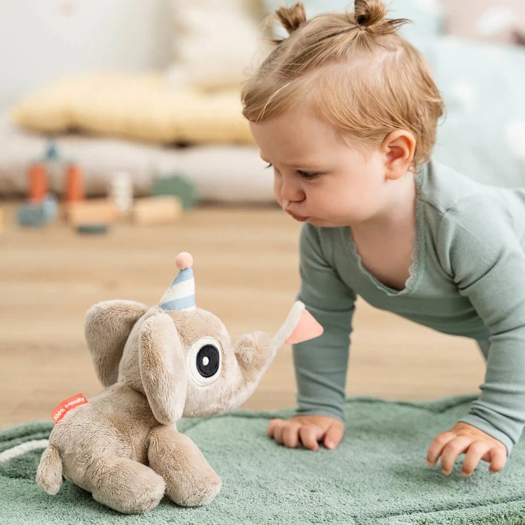 Done by Deer® Mehki prijatelj darilni paket Elphee Sand Done by Deer