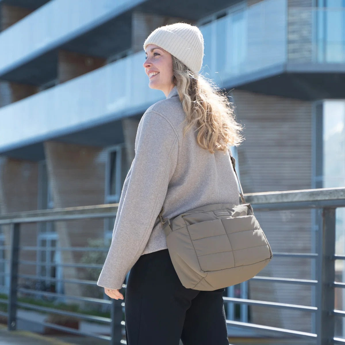 Done by Deer® Prešita torba za voziček Taupe – slika 8