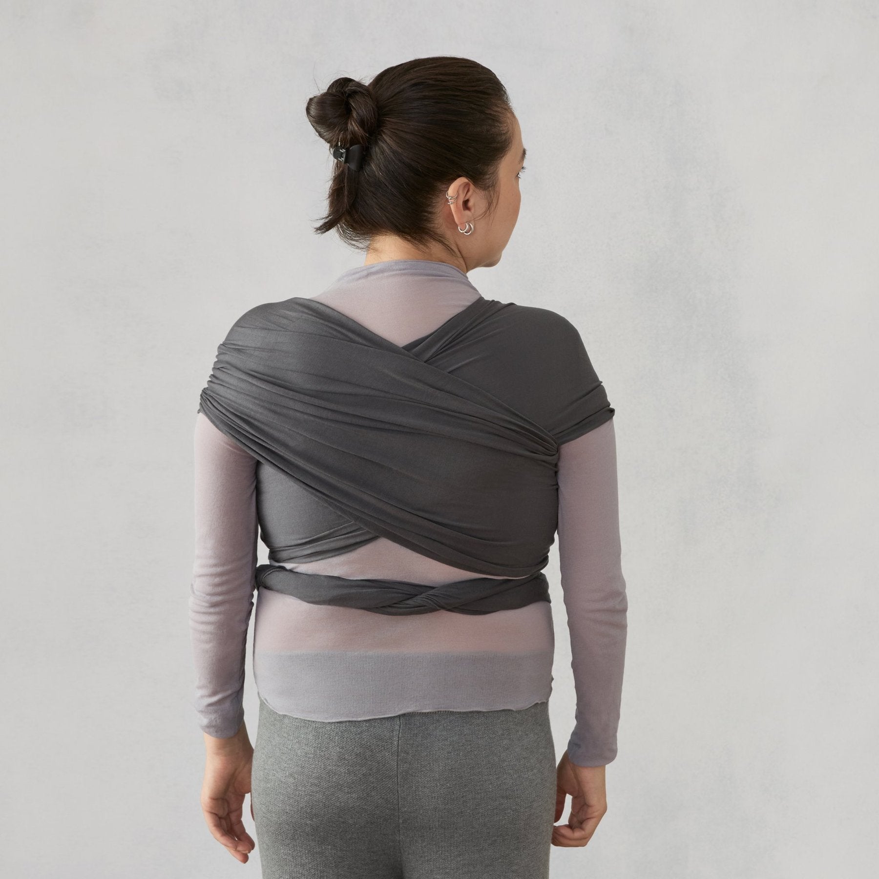 Ergobaby® Écharpe Aura Wrap Sustainable Knit Soft Black