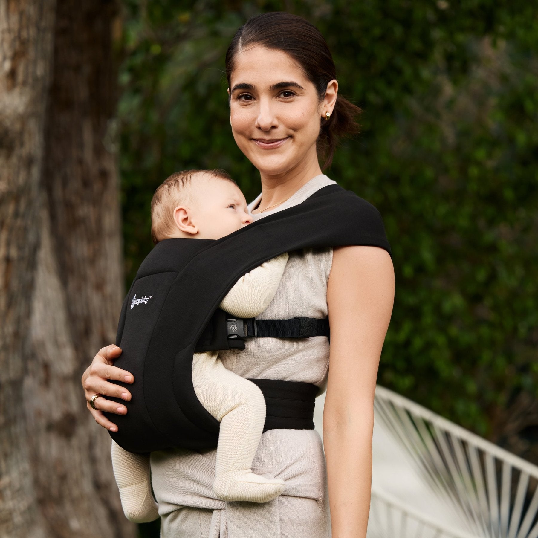 Ergobaby® Carrier Embrace Pure Black 