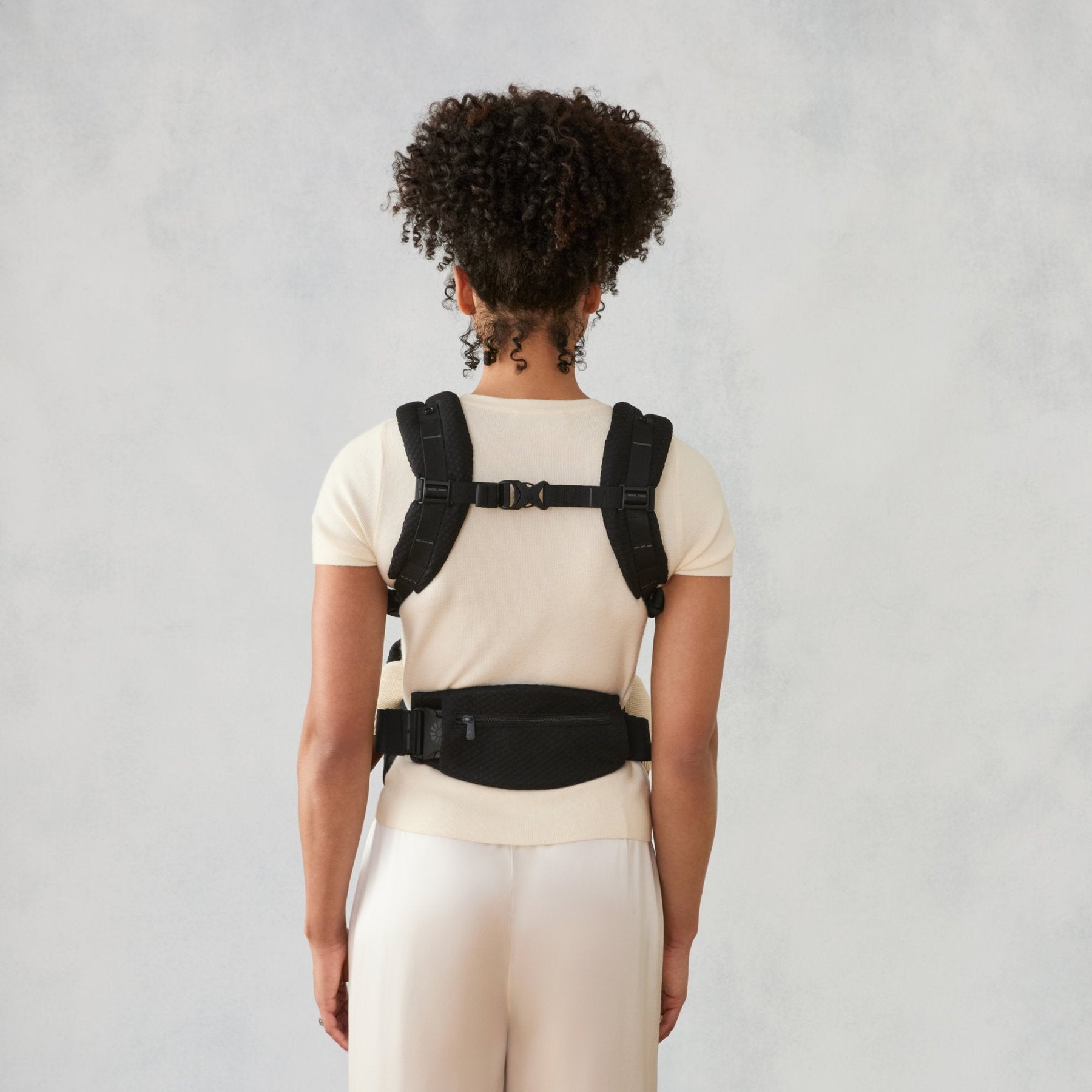 Ergobaby® Nosilka Omni Deluxe Mesh Onyx Black