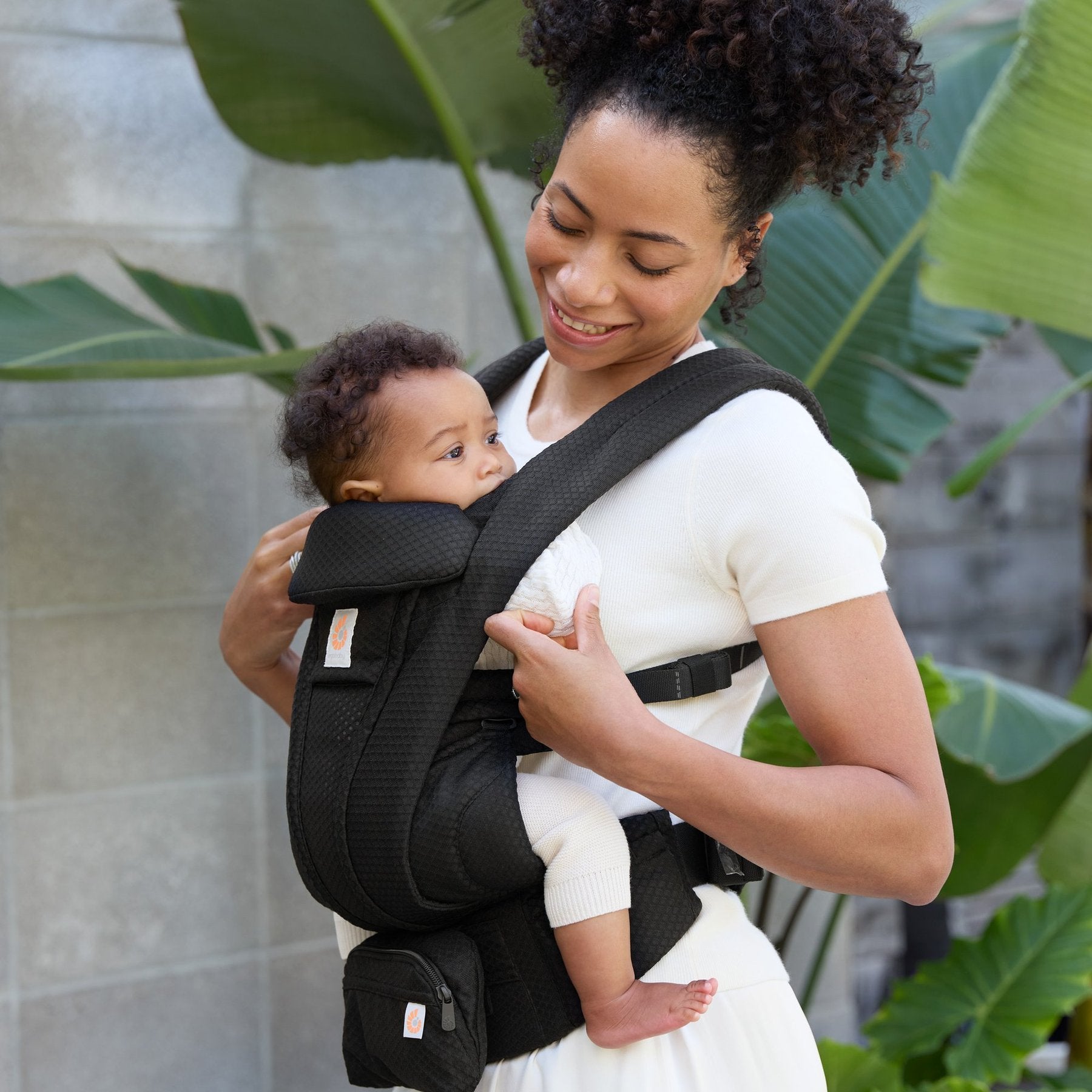 Ergobaby® Nosilka Omni Deluxe Mesh Onyx Black