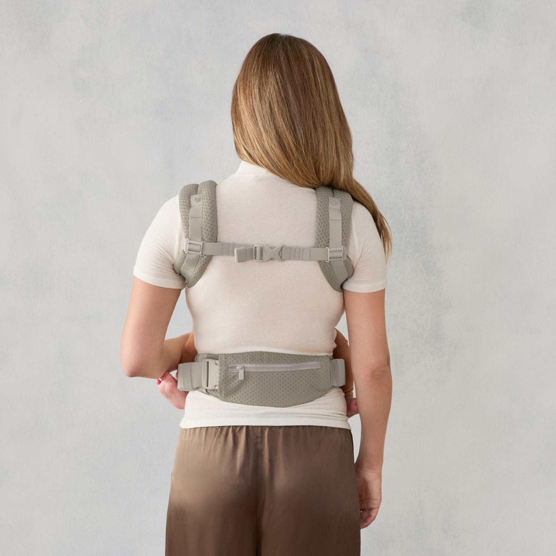 Ergobaby® Baby Carrier Omni Deluxe Mesh Soft Olive