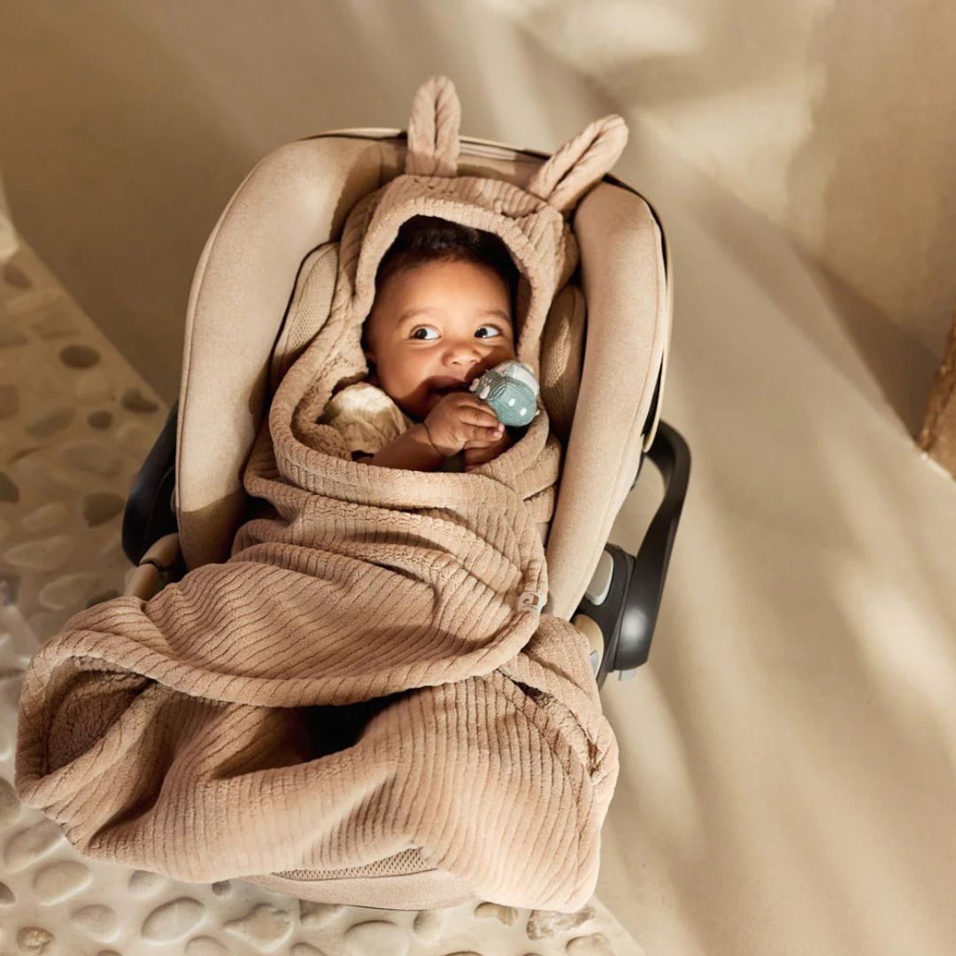 Jollein® Odeja za avtosedež Cloudy Rib Milky Coffee 105x100 Jollein