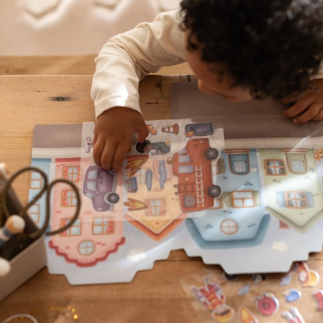 Little Dutch® Knjižica z nalepkami za večkratno uporabo Jim & Friends Little Dutch