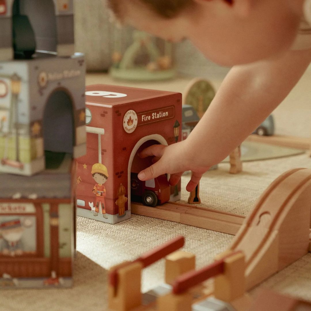 Little Dutch® Piramida iz kock z avtomobilčki Little Dutch