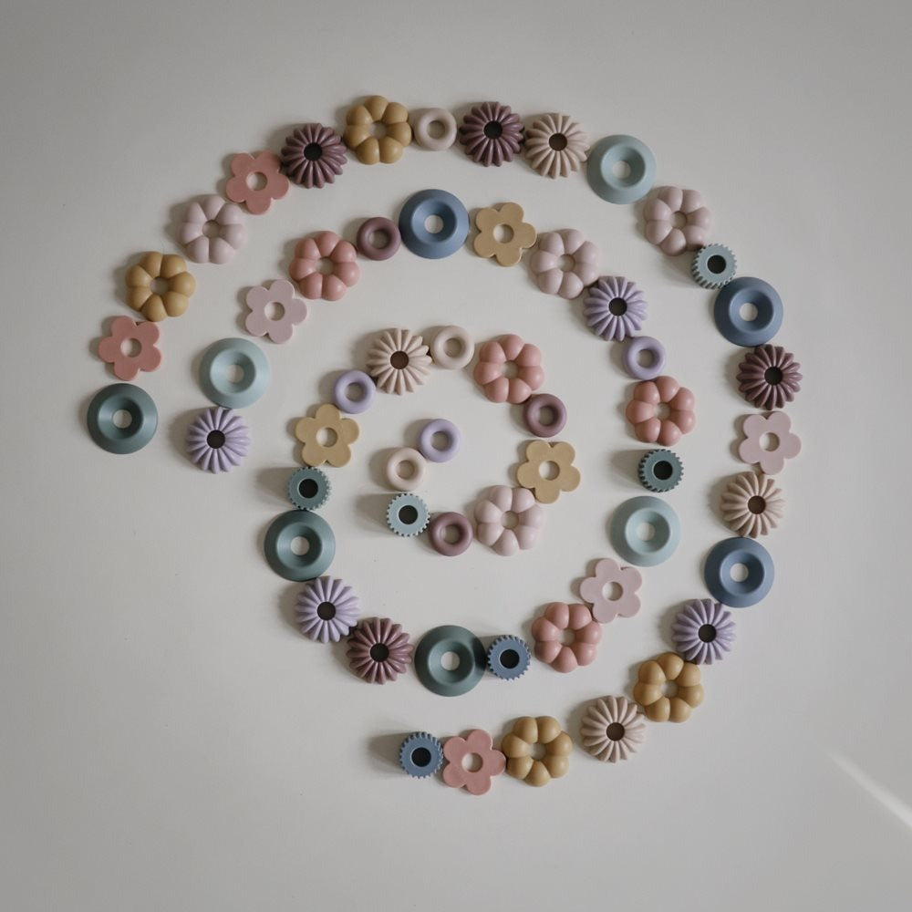 Mushie® Pretikanke Bead Lacing Toy Mushie