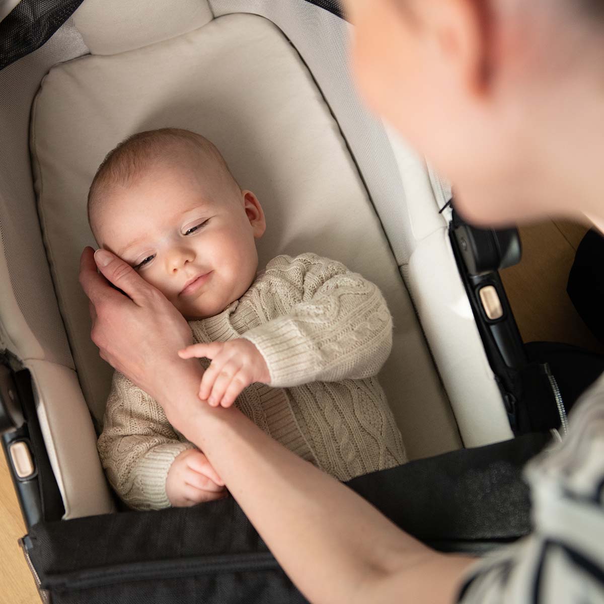 Nuna® Otroški voziček 2v1 Triv™ Next + Lytl™ Chateau