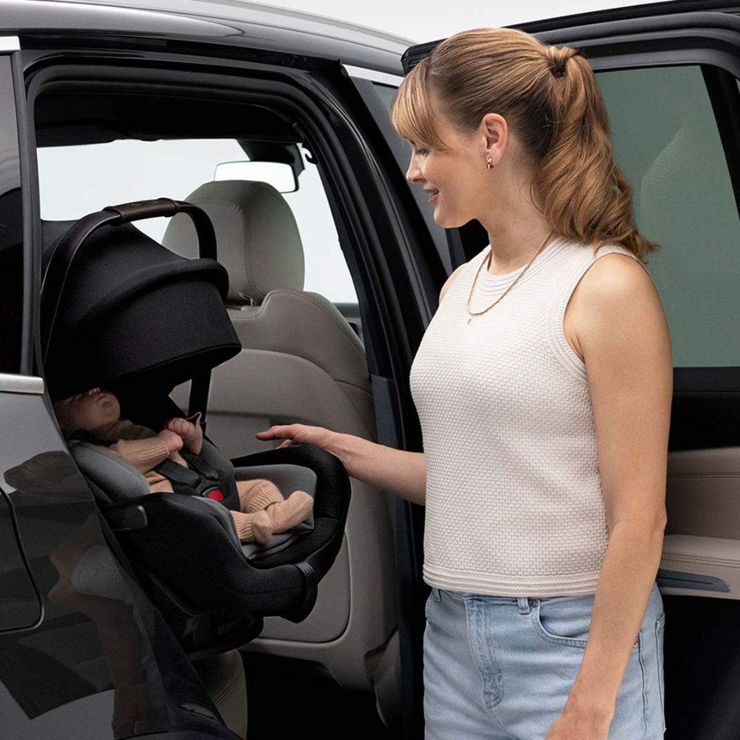 Nuna® Otroški voziček 3v1 Demi™ Next z rolko + Arra™ Flex Caviar Nuna