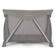 Nuna® Prenosna posteljica Sena™ Aire + rjuha Frost Nuna