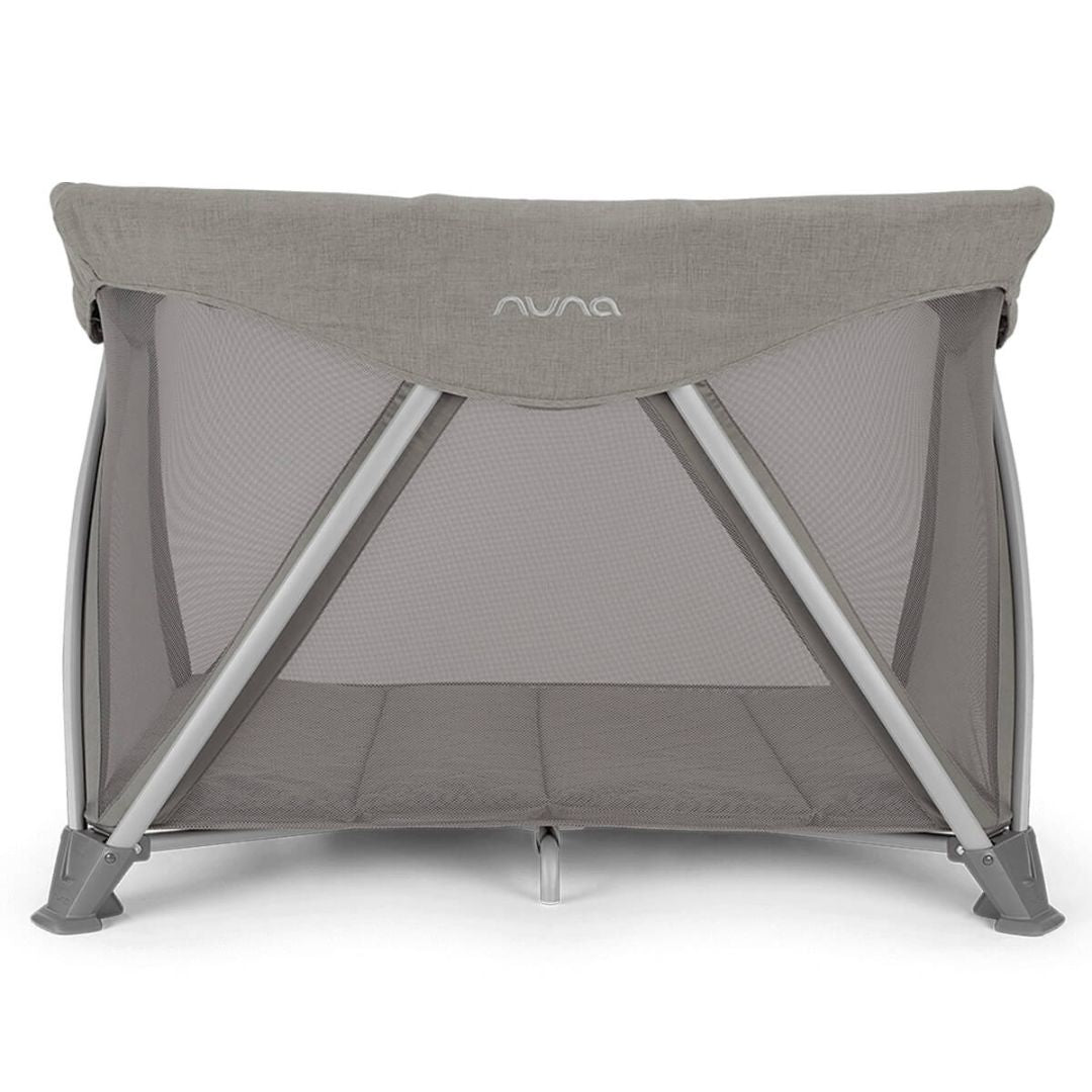 Nuna® Prenosna posteljica Sena™ Aire + rjuha Frost Nuna