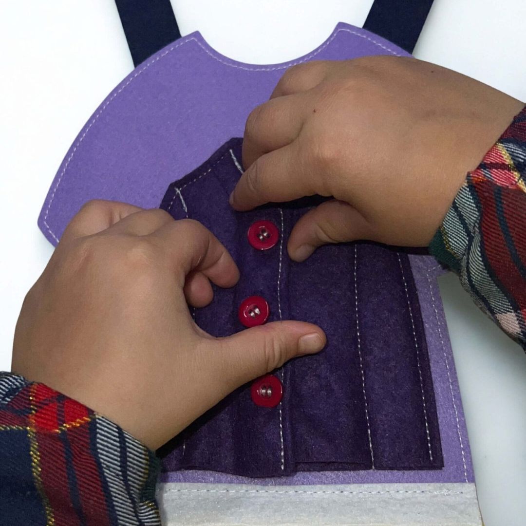 Smarti Book® Quiet Book Clothing