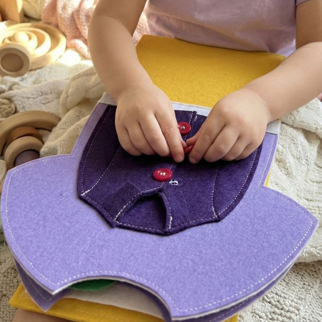Smarti Book® Quiet Book Clothing