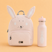 Trixie Baby® Set zainetto e borraccia 500ml Mrs. Rabbit