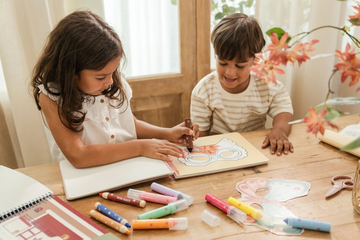 Little Dutch® Knjiga s škarjami Rosa & Friends Little Dutch