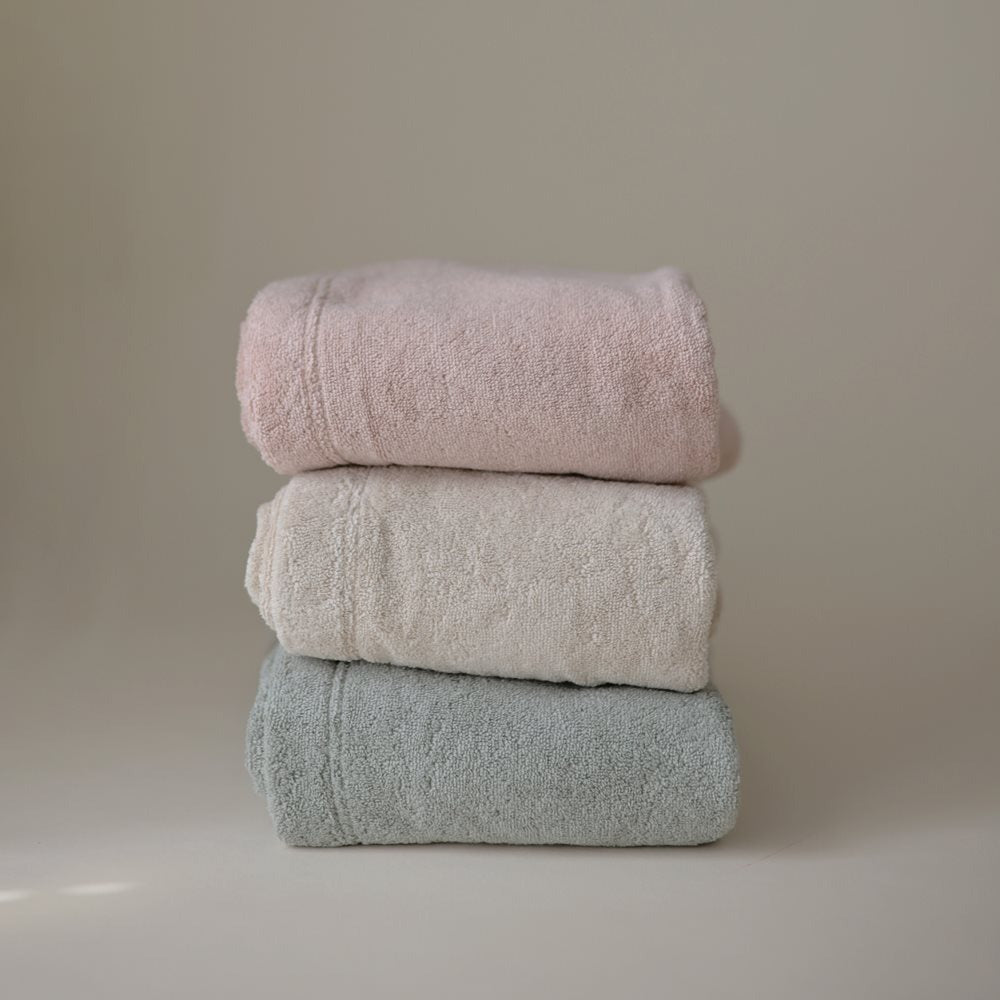 Mushie® Otroški kopalni plašček Bear Blush Mushie