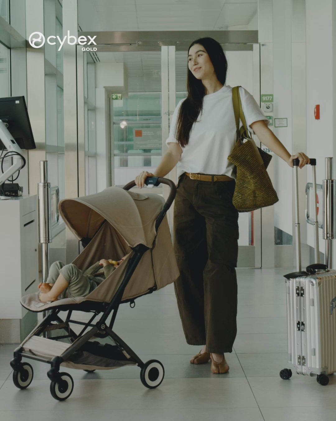 Naloži video: Cybex® Otroški voziček Orfeo™ TPE Moss Green